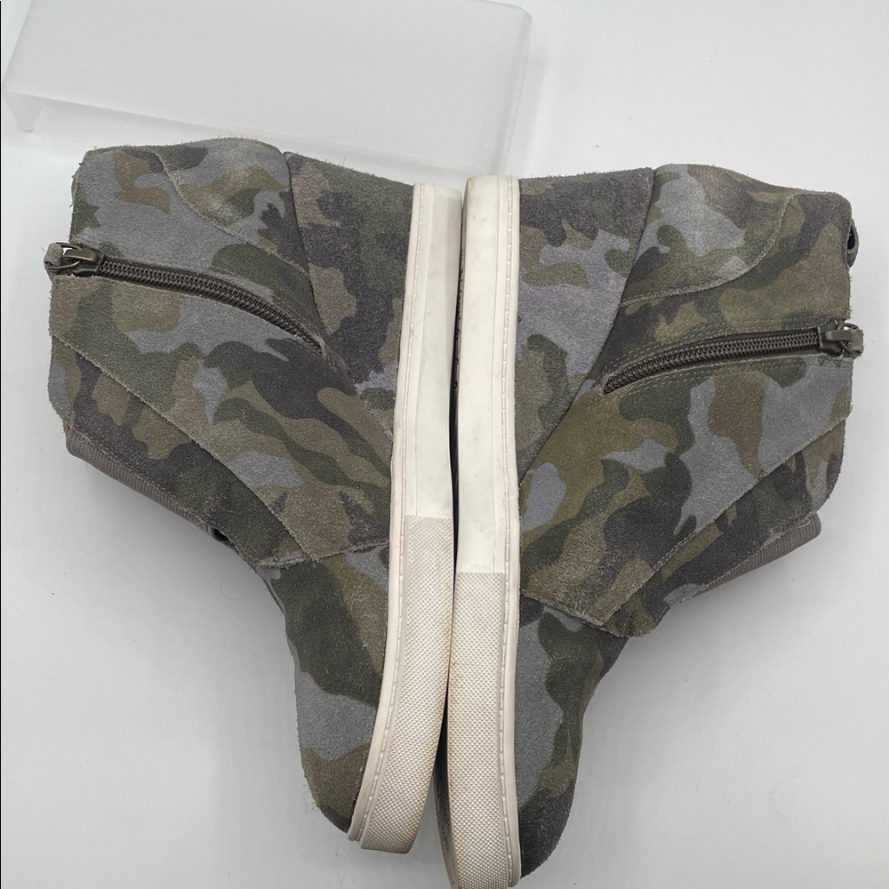 Linea Paolo Felicia suede gray camo Hidden wedge bootie sneaker size 8 - Picture 6 of 9